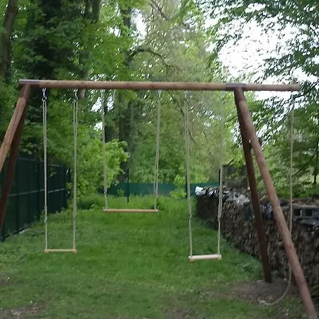 Le Manoir De Bellacordelle לינה וארוחת בוקר 4*