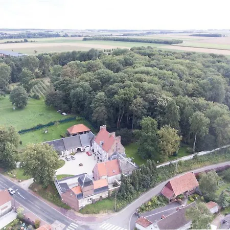 Le Manoir De Bellacordelle Riviere (Pas-de-Calais)