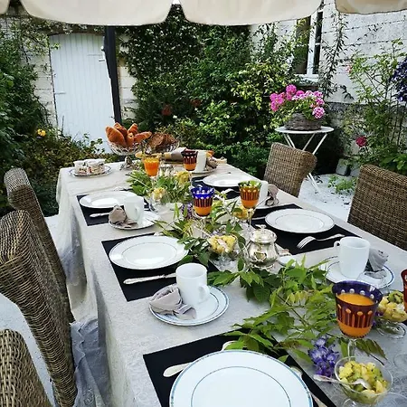 Le Manoir De Bellacordelle לינה וארוחת בוקר 4*